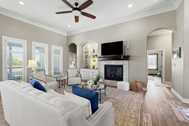 2352 S Ironstone St, Wichita, KS 67230
