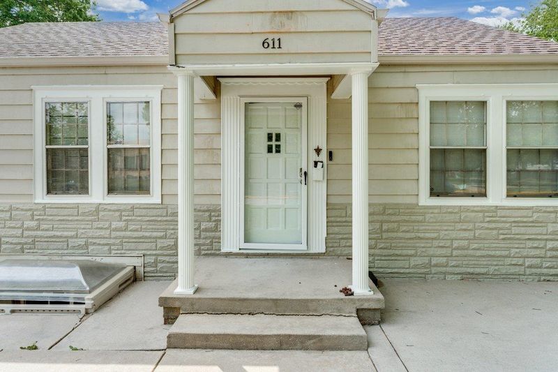611 S Pershing, Wichita, KS 67218