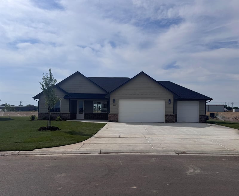 866 N Main, Goddard, KS 67052