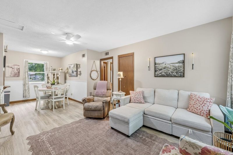 712 E 17th, Winfield, KS 67156