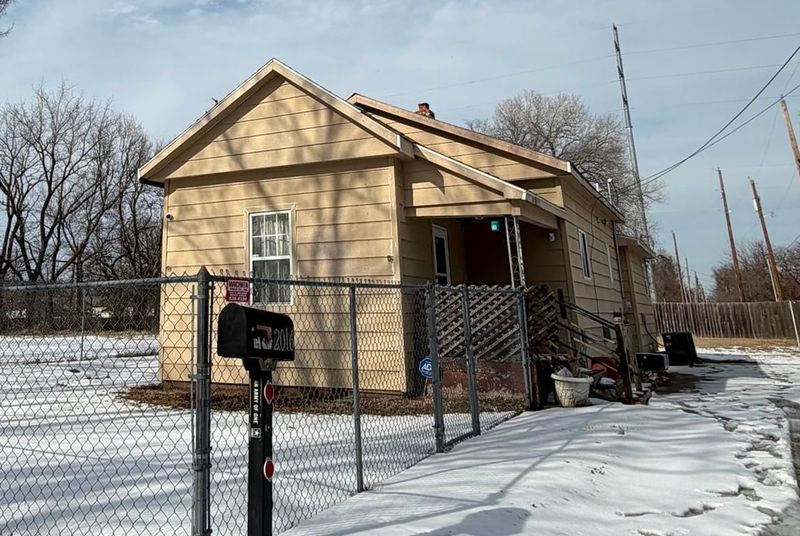 2016 E Chishom, Wichita, KS 67214