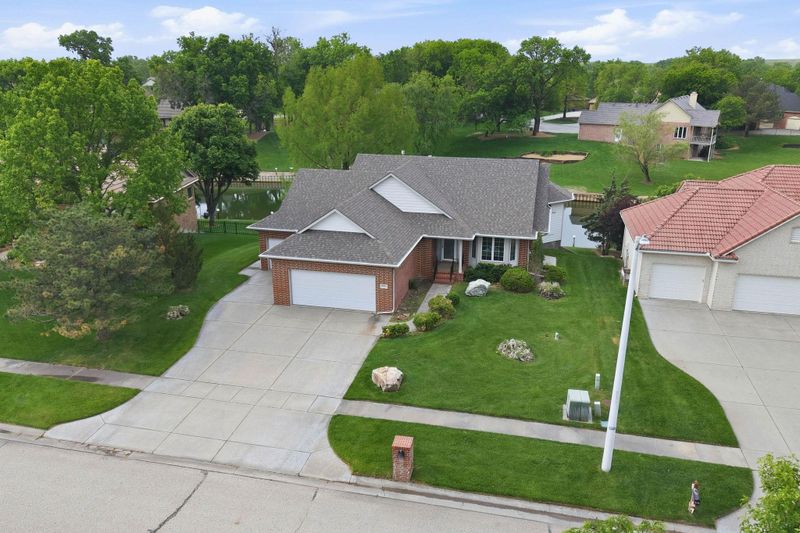 5033 N Harborside Ct, Wichita, KS 67204