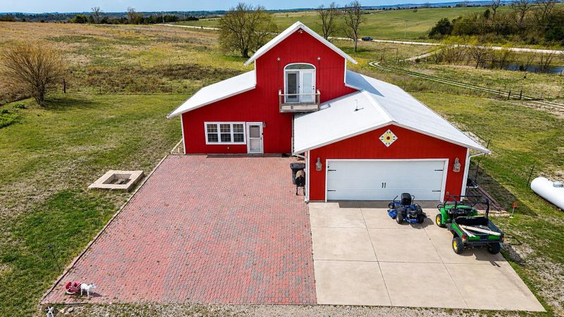 33225 Wabaunsee, Alma, KS 66401