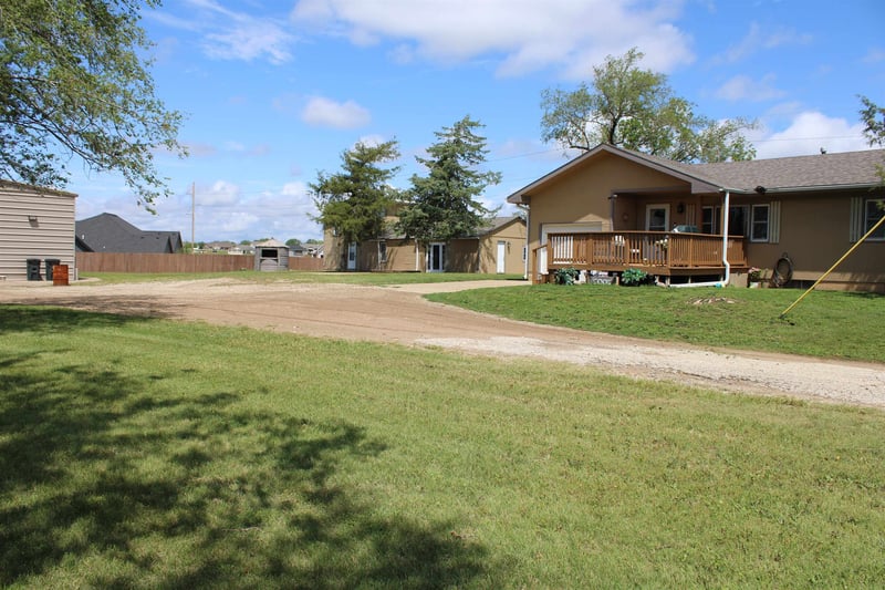 2120 S Holmes Rd, Salina, KS 67401