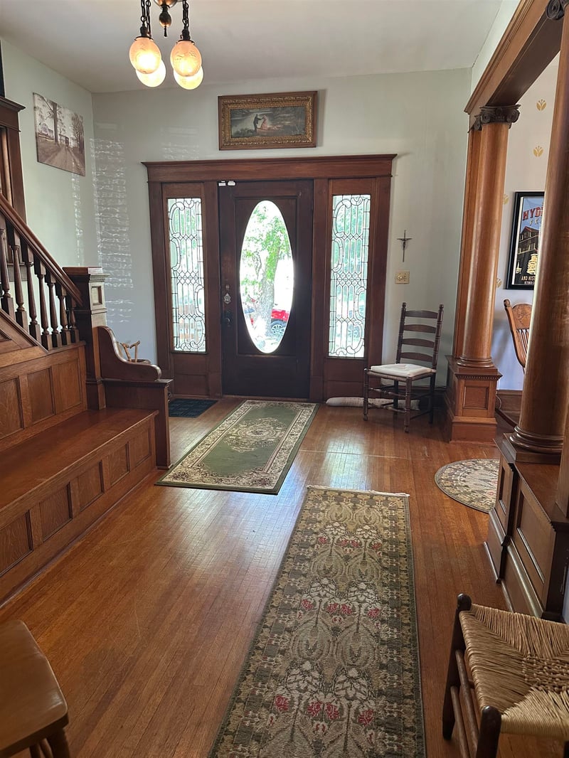 815 S Highland Ave, Chanute, KS 66720