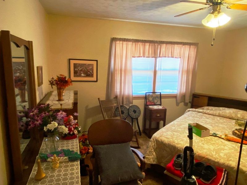 902 E 4th, Newton, KS 67114