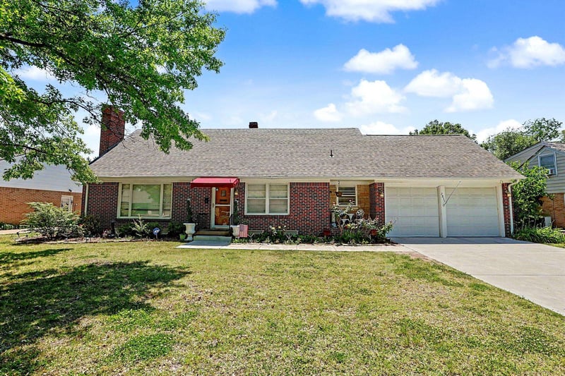 2835 E Aloma, Wichita, KS 67211