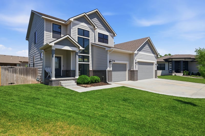 2716 S Prescott Ct, Wichita, KS 67215