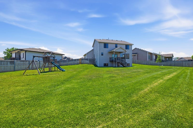 2716 S Prescott Ct, Wichita, KS 67215