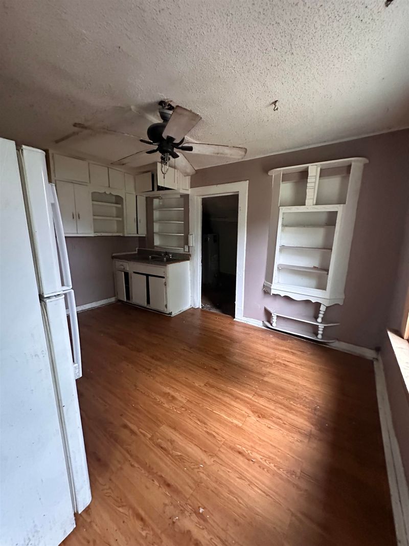1310 S Everett Ave, Wichita, KS 67213
