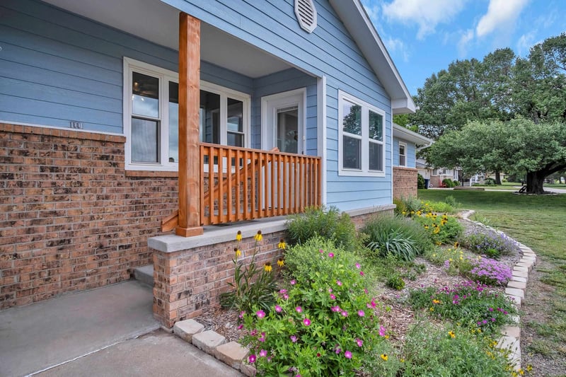 702 E Central, Whitewater, KS 67154
