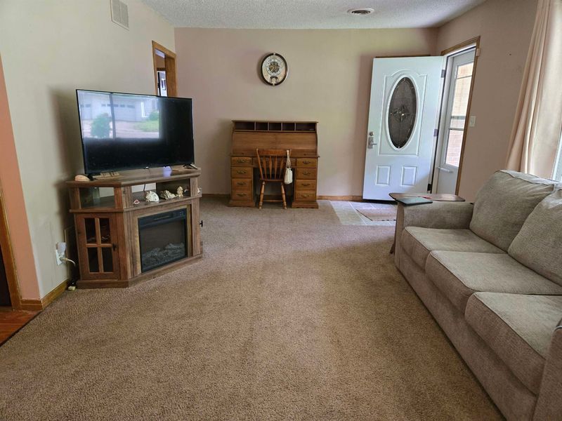 1816 E 8th Ave, Winfield, KS 67156
