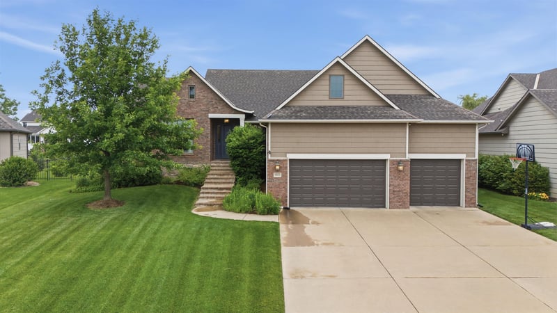 1813 N Wooddale, Wichita, KS 67230