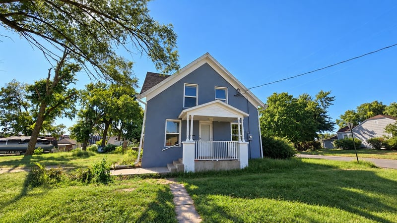 319 N Sheridan St, Minneapolis, KS 67467