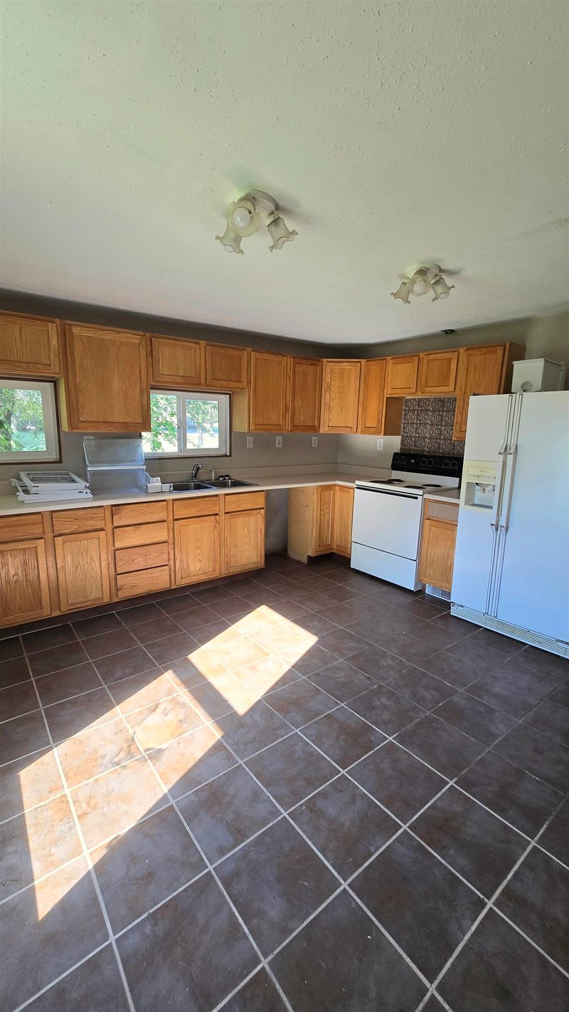 319 N Sheridan St, Minneapolis, KS 67467