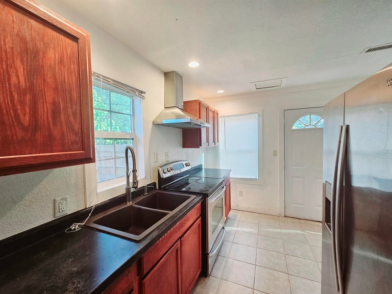 3827-3829-3231 E Cessna St, Wichita, KS 67210