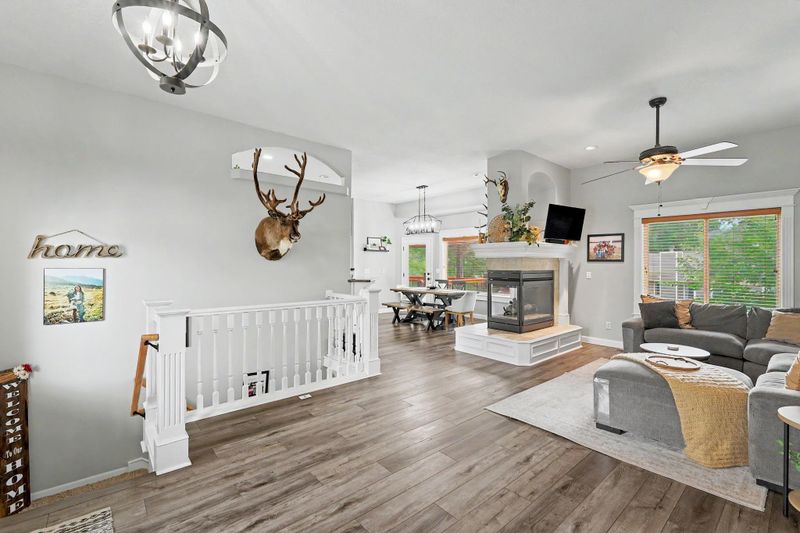 1013 E Pembrook Rd, Derby, KS 67037