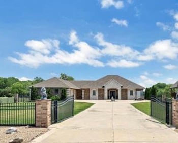 6628 S Hydraulic, Wichita, KS 67216