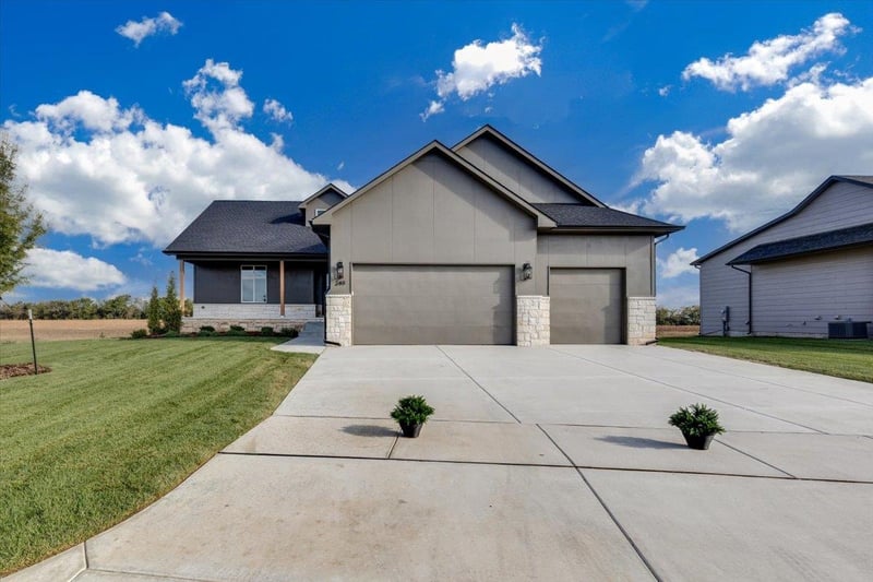 249 N Ciderbluff Ct, Wichita, KS 67052