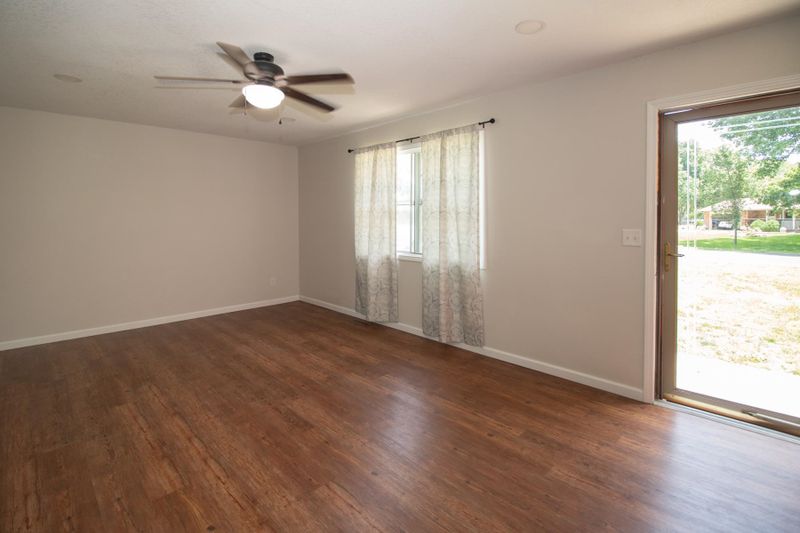 8143 S Hancock Dr, Derby, KS 67037-3783