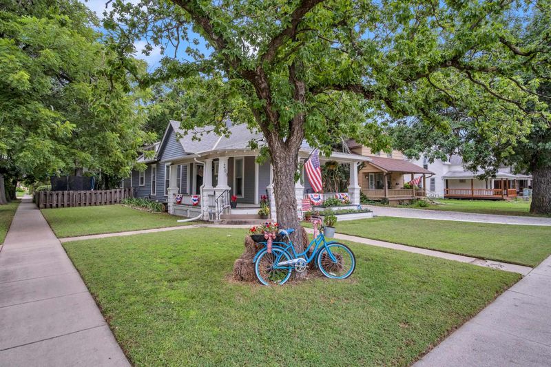 200 Allison, Newton, KS 67114