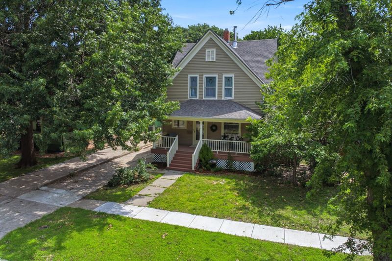 118 Harrison, Newton, KS 67114