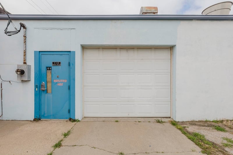 110 N Poplar, Hutchinson, KS 67501