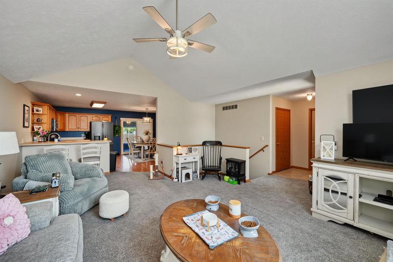 1207 Sierra Dr, Salina, KS 67401