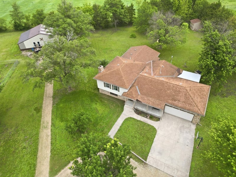 16786 NW 10th, Benton, KS 67017