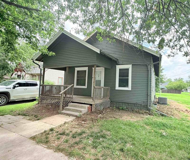 217 N Lincoln, Hillsboro, KS 67063