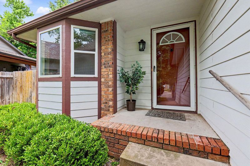 6525 E 39th Ct, Wichita, KS 67226