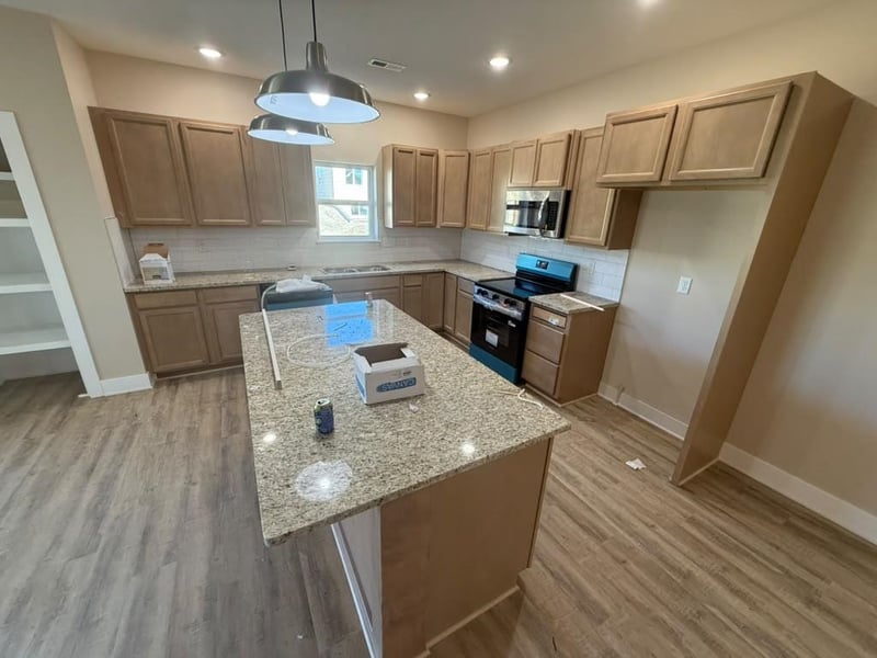 8962 E Joshua St, Bel Aire, KS 67226