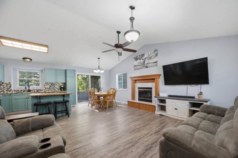 1006 N Park Rd, Rose Hill, KS 67133