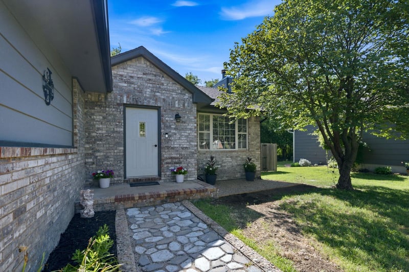 1006 N Park Rd, Rose Hill, KS 67133