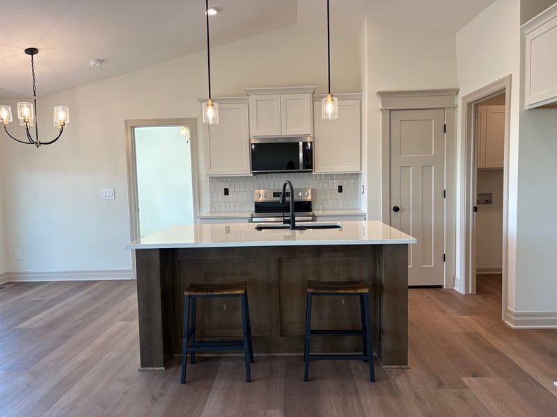 213 E Hanscom St, Derby, KS 67037