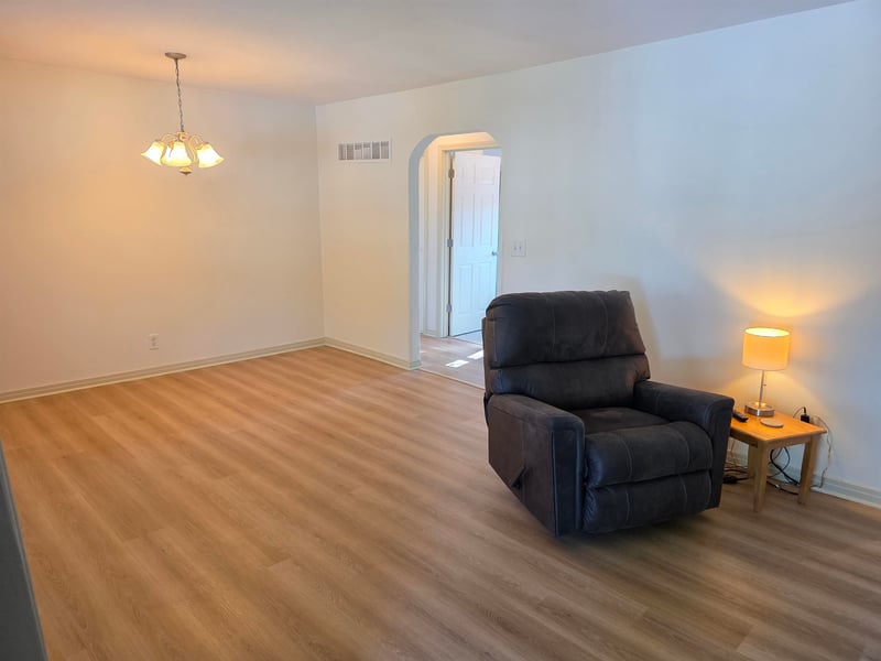 215 Spruce, Halstead, KS 67056
