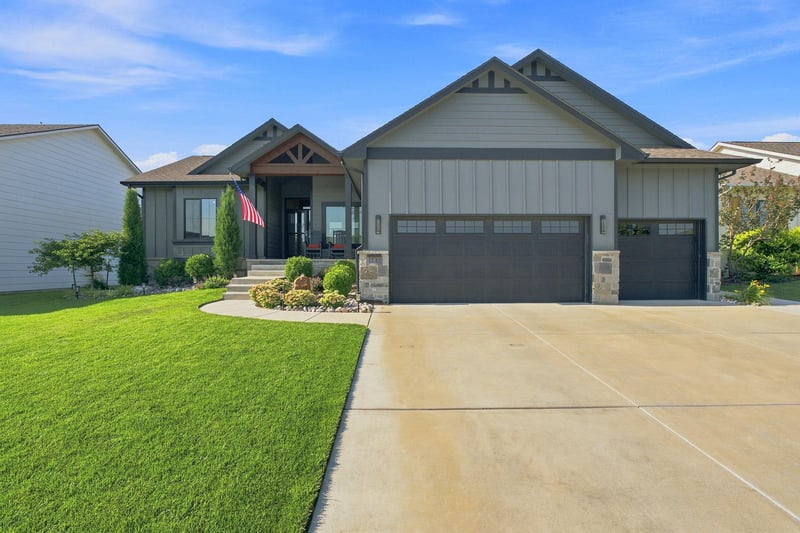 1141 W Shellbark St, Goddard, KS 67052