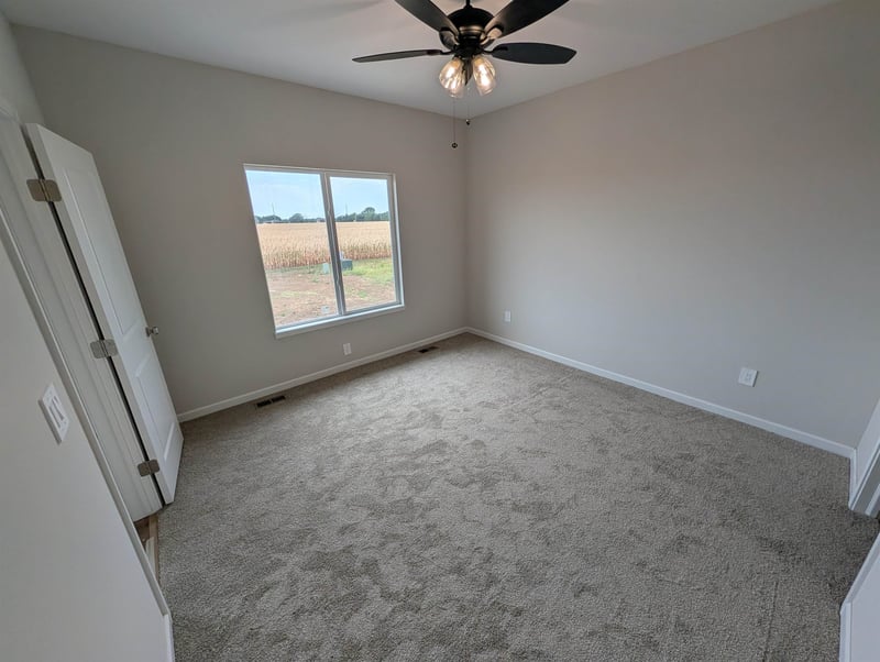 230 Summer Ct, Newton, KS 67114