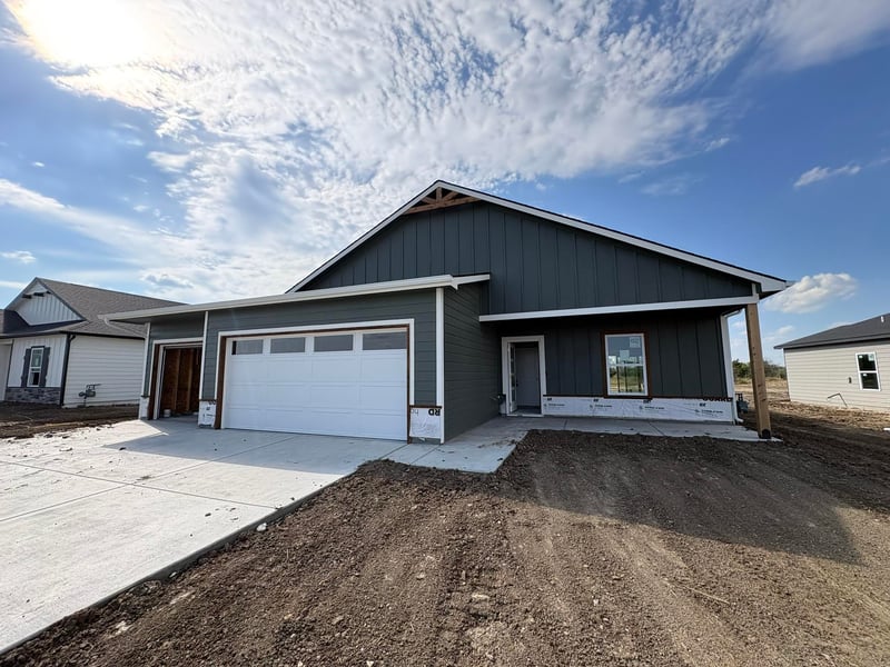 5801 Plumthicket St, Bel Aire, KS 67226