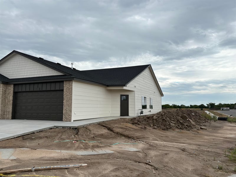 2928 S Denene St Units 100 & 200, Wichita, KS 67215