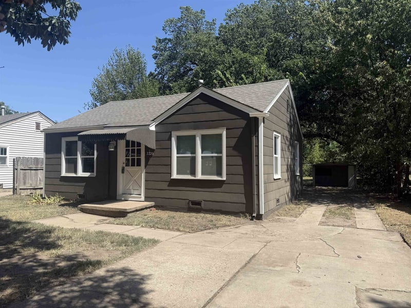 2220 S Minneapolis Ave, Wichita, KS 67211
