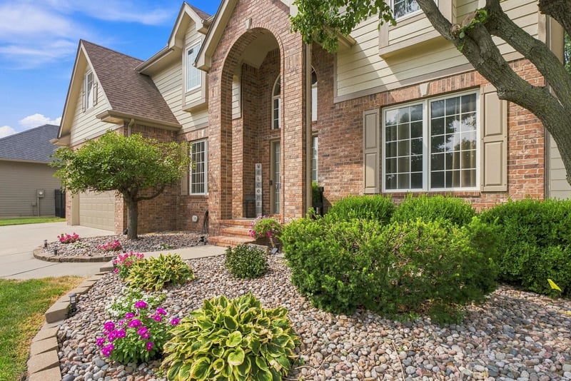 1713 E Tiara Pines St, Derby, KS 67037