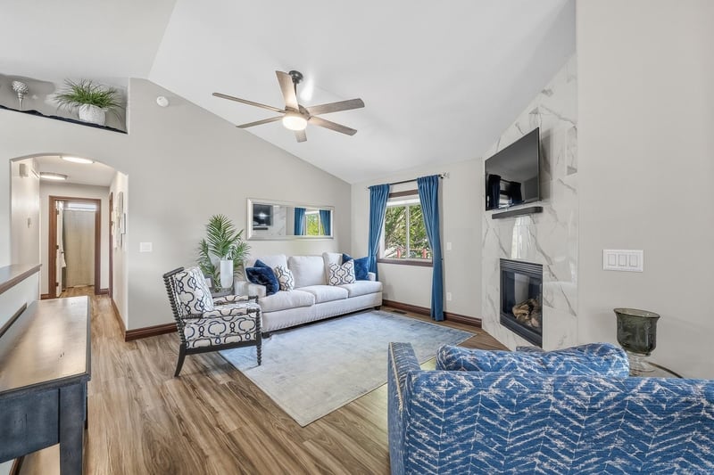 3566 N Lake Ridge Ct, Wichita, KS 67205
