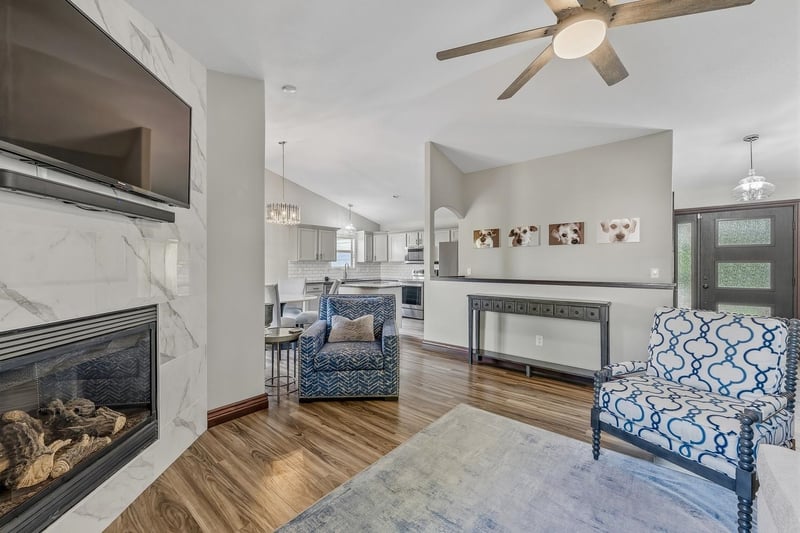 3566 N Lake Ridge Ct, Wichita, KS 67205