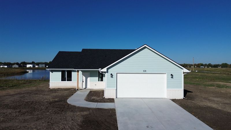 121 S Midway St, Valley Center, KS 67147