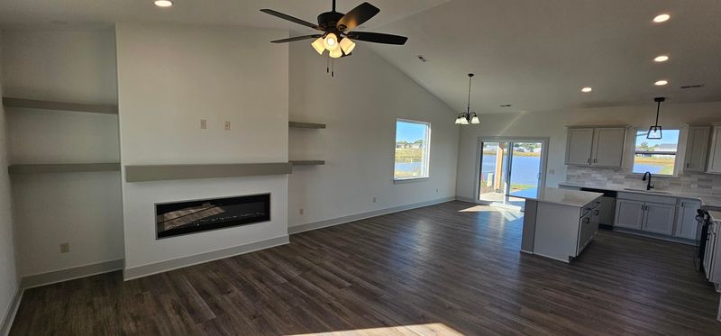 121 S Midway St, Valley Center, KS 67147