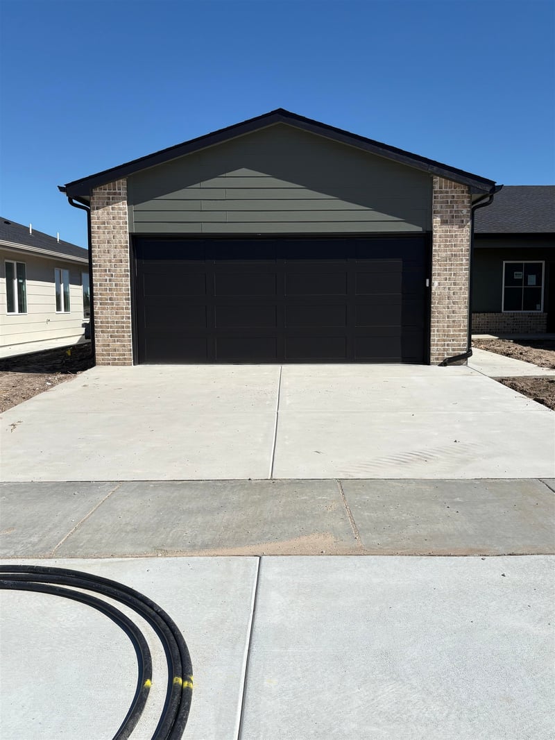 2912 S Denene #100, Wichita, KS 67215