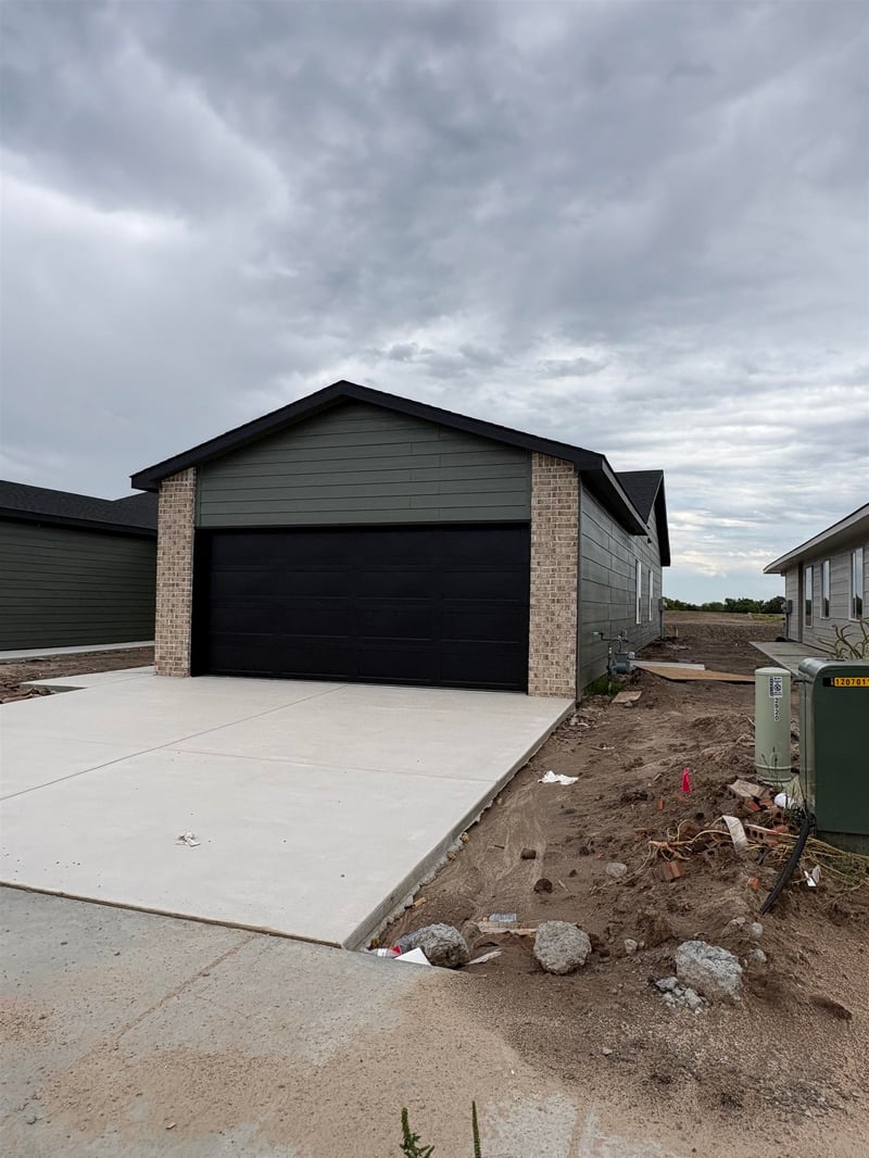 2920 S Denene #200, Wichita, KS 67215