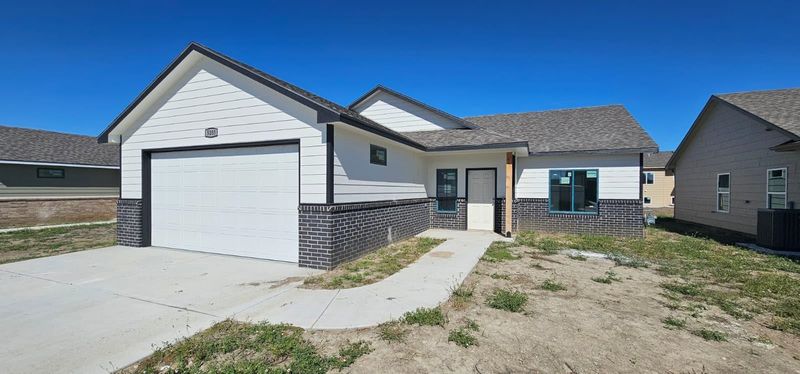 5103 N Toben Ct, Bel Aire, KS 67226