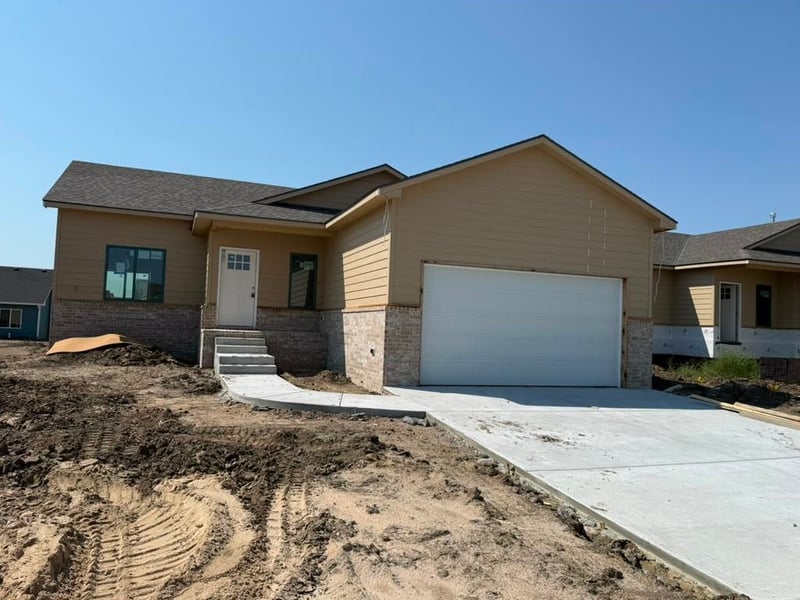8991 N Joshua St, Bel Aire, KS 67226